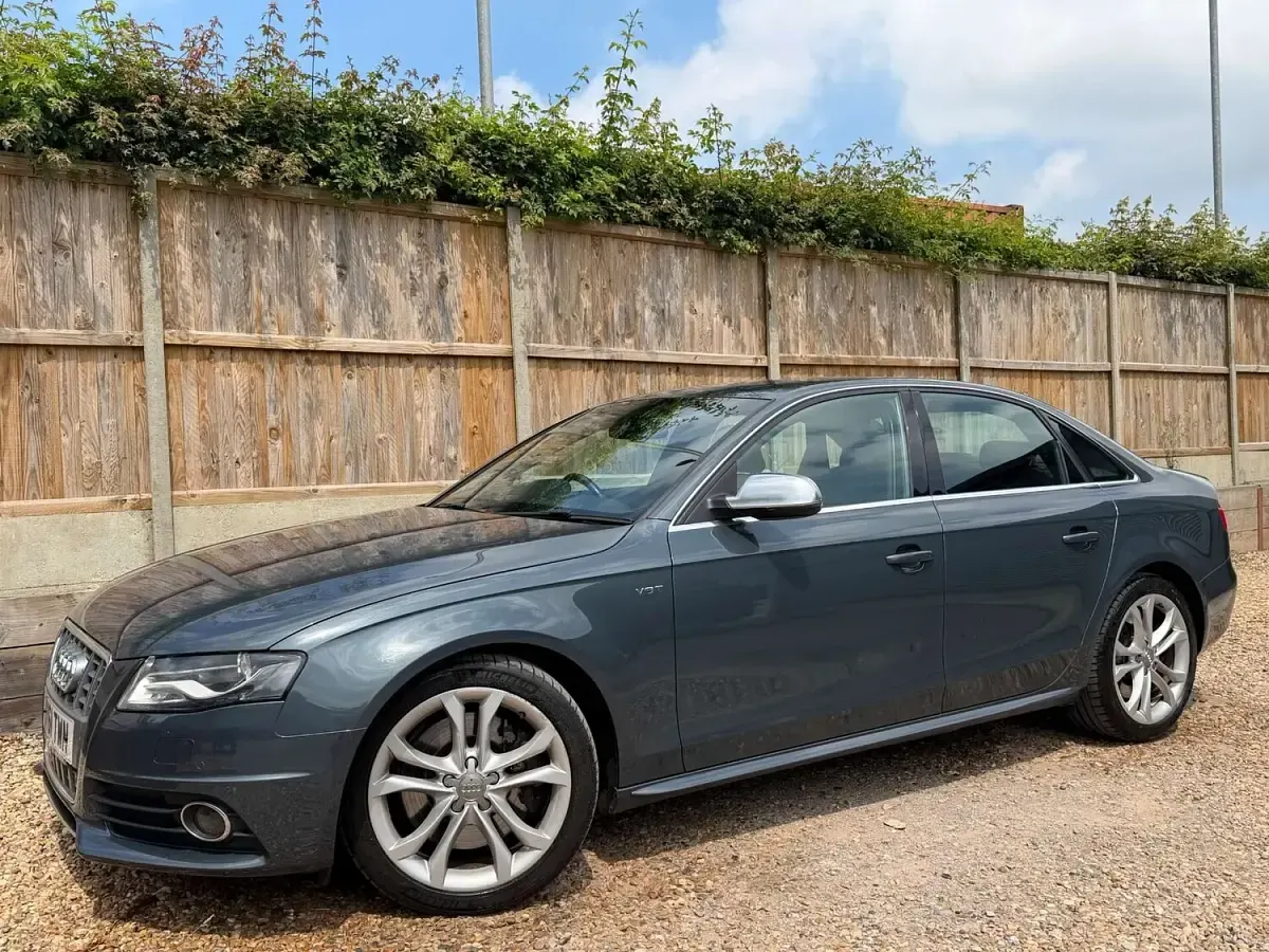 Used Audi S4 Sport 333 HP (244 kW) 2011 Grey Sedan