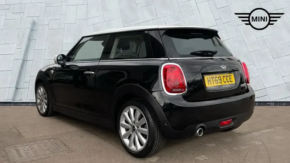 Used Mini Cooper Classic 134 HP (98 kW) 2020 Black Hatchback