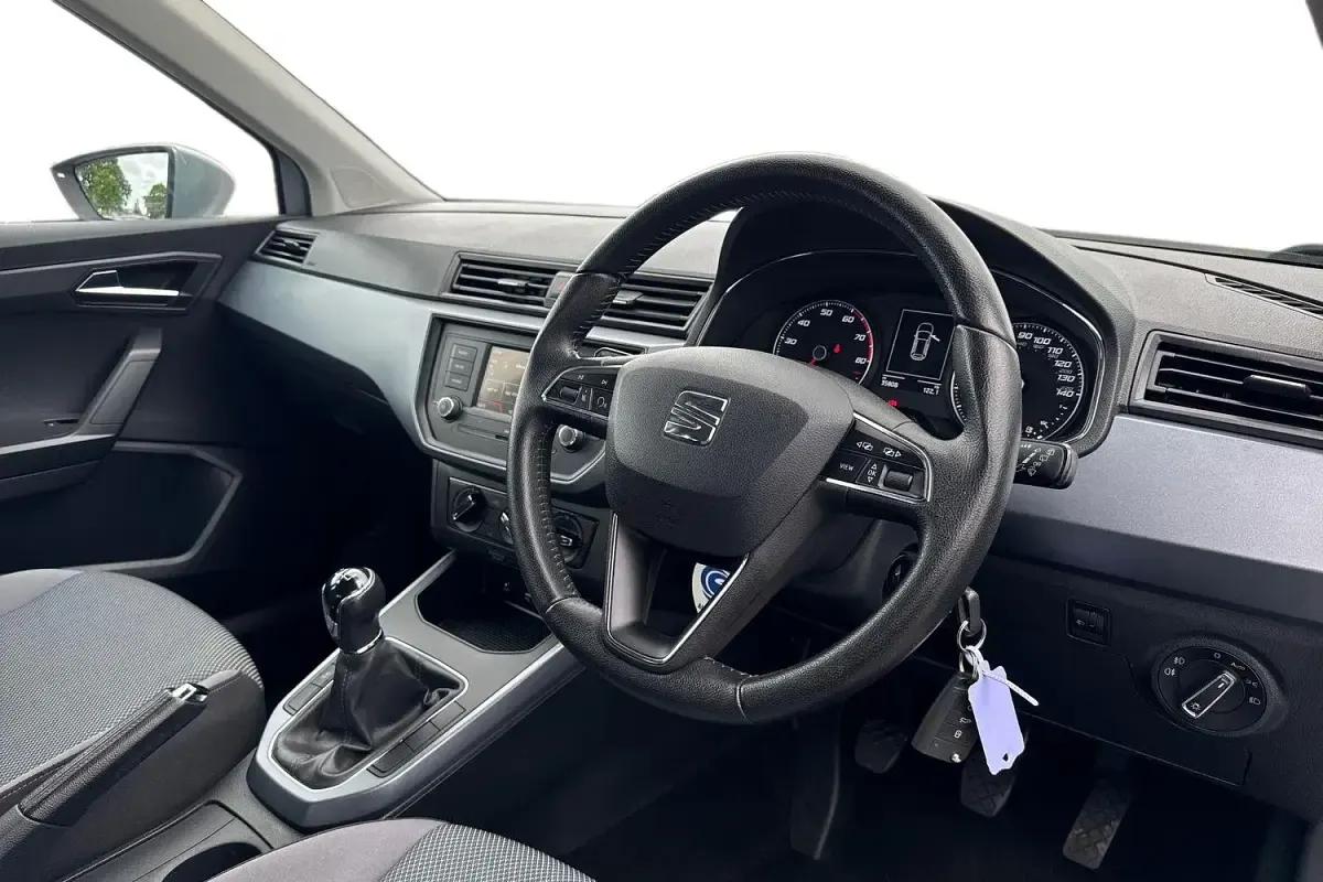 Used Seat Arona SE 95 HP (69 kW) 2018 Silver SUV