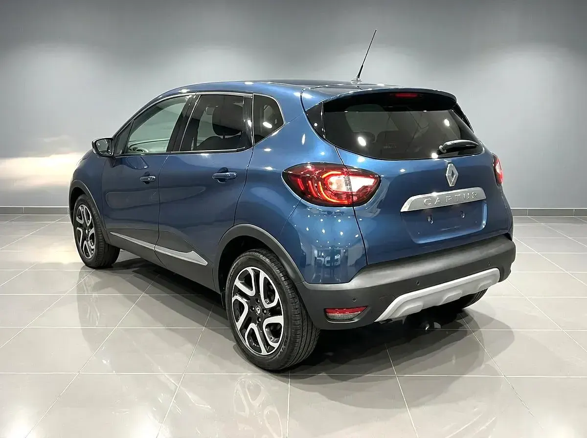 Used Renault Captur Dynamique 2018 Blue SUV