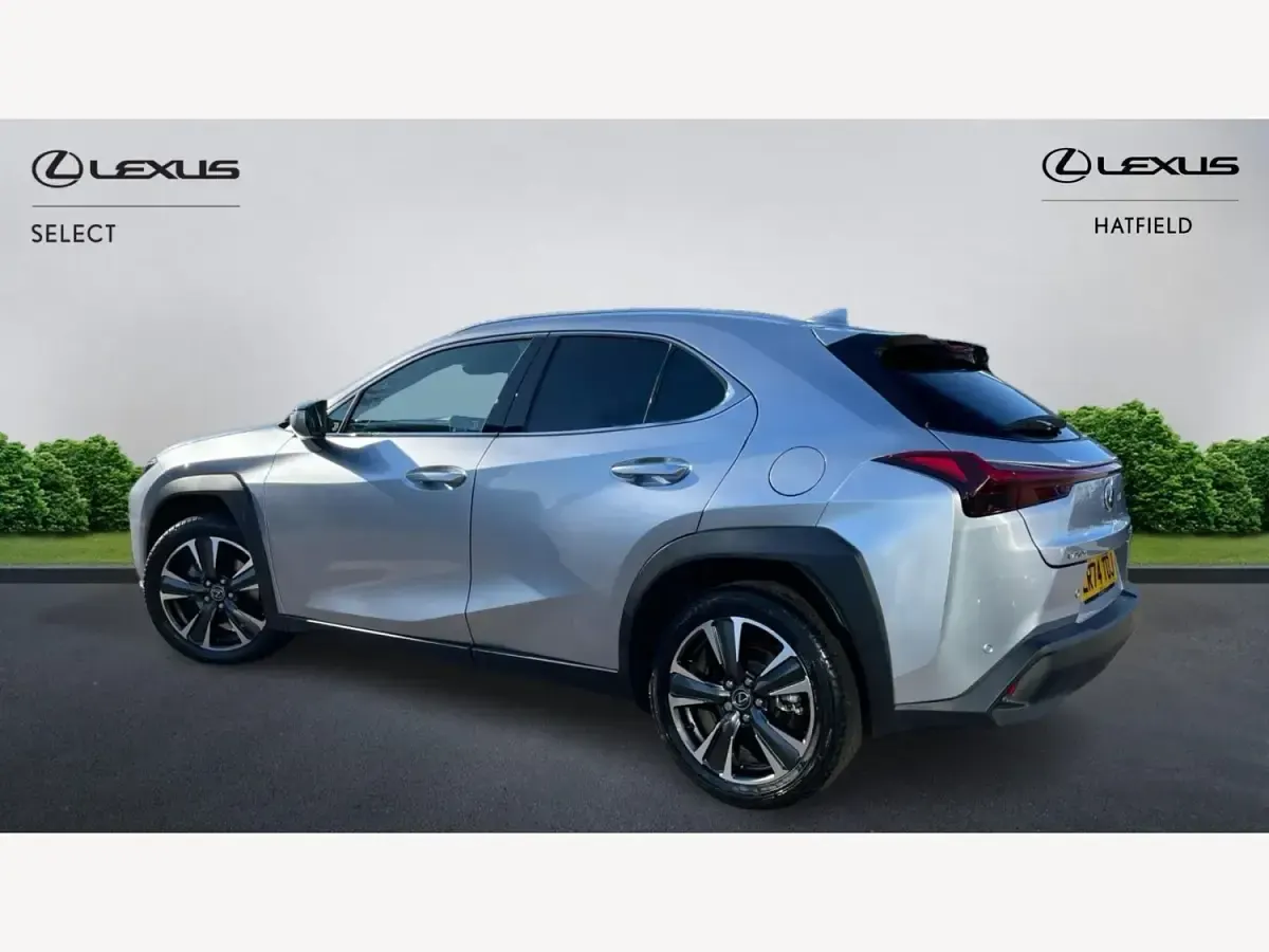 Usado Lexus UX 2024 Prateado SUV