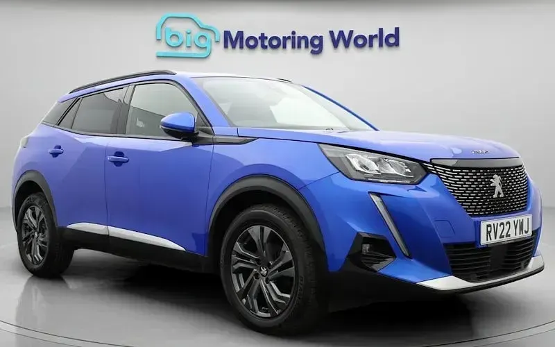 Used Peugeot 2008 Allure Premium 101 HP (74 kW) 2022 SUV