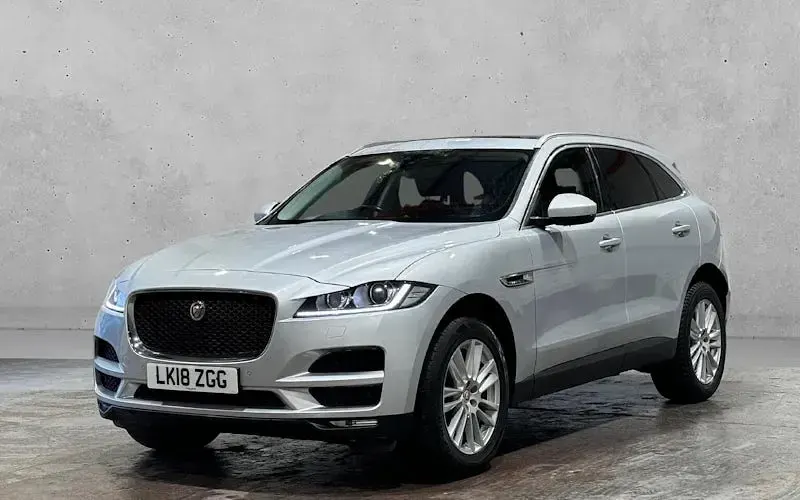Used Jaguar F-Pace Portfolio 241 HP (177 kW) 2019 Black SUV