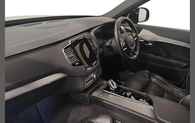 Usado Volvo XC90 Plus 250 HP (183 kW) 2022 Cinzento SUV