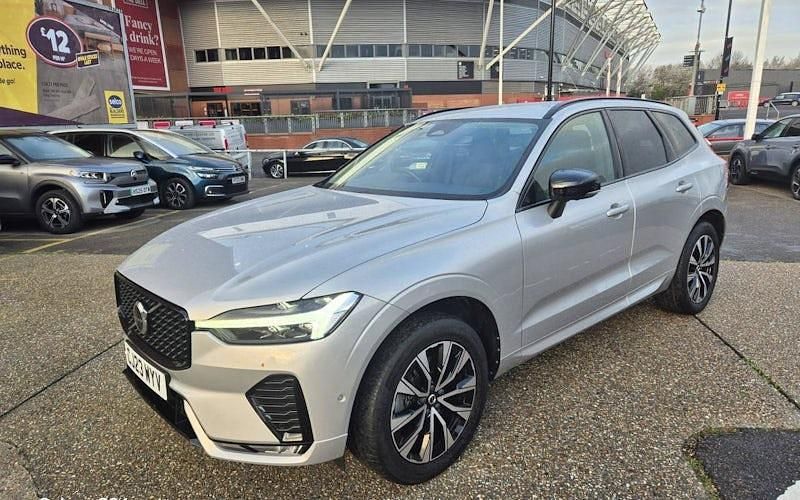 Usado Volvo XC60 Plus 197 HP (144 kW) 2023 Cinzento SUV