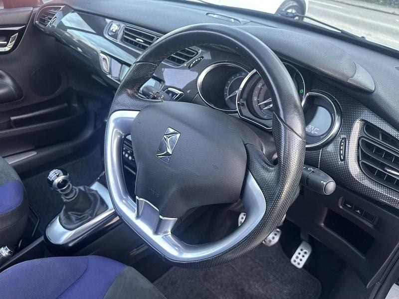 Begagnad Citroën DS3 Cabriolet 2013 Silver Cab