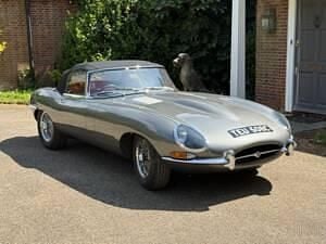 Used Jaguar E-Type 269 HP (197 kW) 1965 Grey Cabriolet