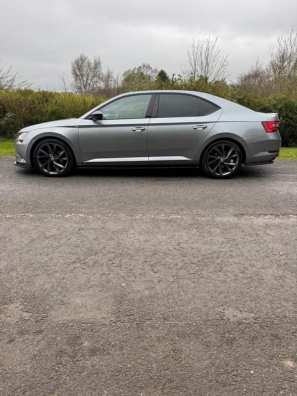 Used Skoda Superb SportLine 190 HP (139 kW) 2018 Grey Hatchback