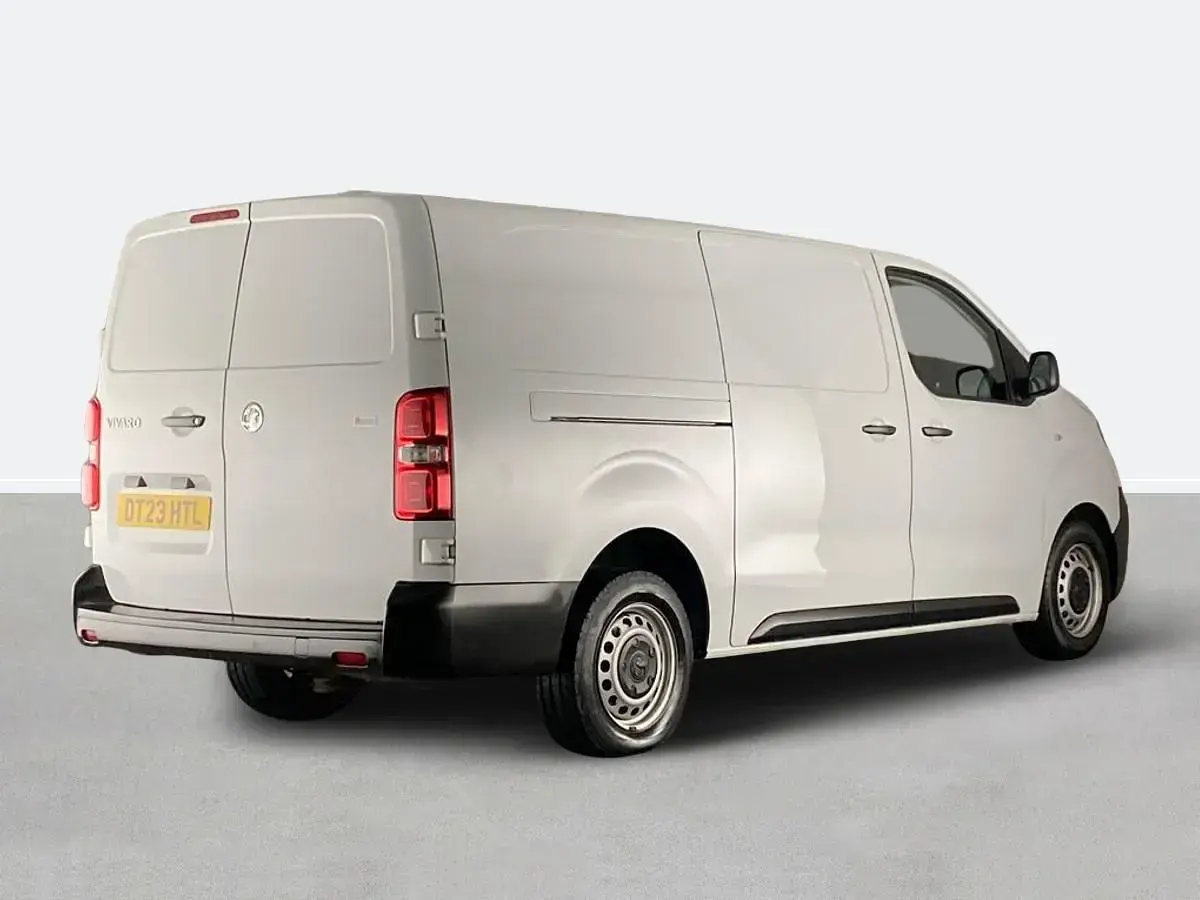 Gebraucht Vauxhall Vivaro 100 PS (73 kW) 2023 Weiß Van / Kleinbus