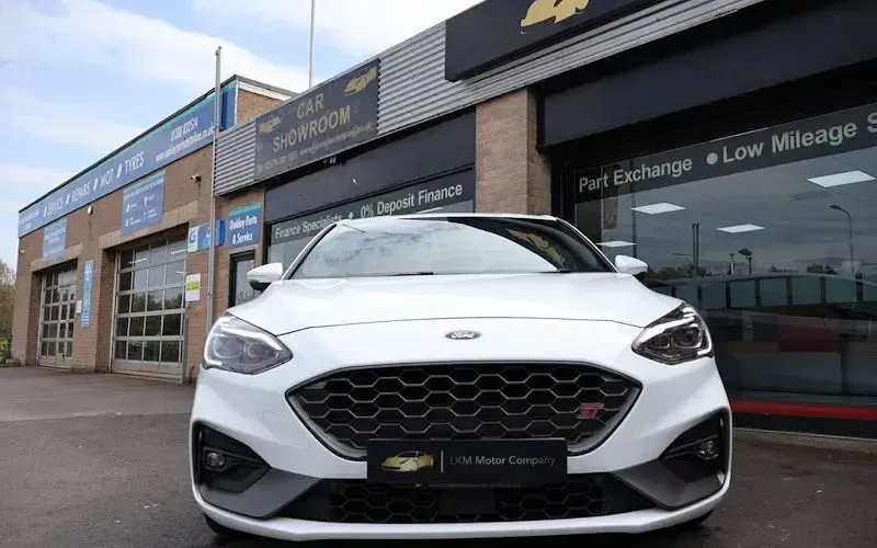 Używany Ford Focus ST 280 KM (205 kW) 2020 Biały Hatchback