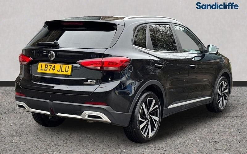 Used MG ZS Trophy 196 HP (144 kW) 2024 Metallic  black pearl SUV