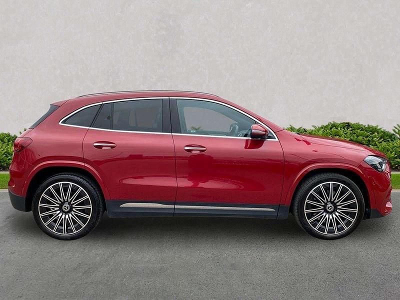Used Mercedes GLA220 AMG Line Premium Plus 190 HP (139 kW) 2025 Red SUV