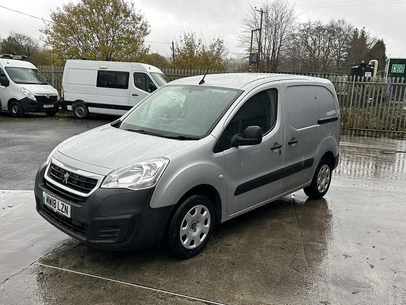 Silver Used 2018 Peugeot Partner Van | £6,450 (Fair price) - Image 1/4