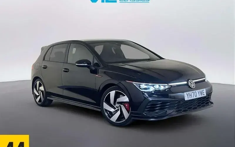 Używany VW Golf VIII GTI 300 KM (220 kW) 2024 Hatchback
