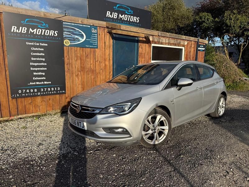 Silver Used 2016 Vauxhall Astra SRi Hatchback | £4,995 (Fair price) - Image 1/1