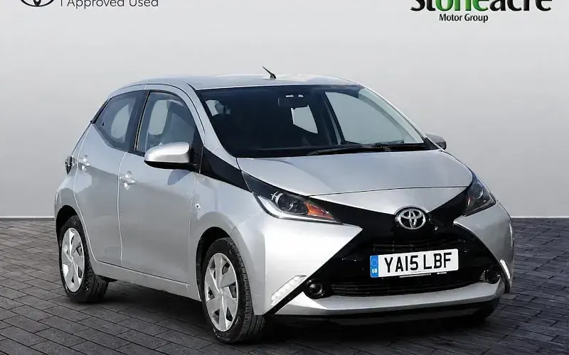 Used Toyota Aygo X-play 69 HP (50 kW) 2017 Hatchback