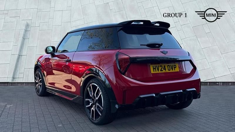 Used Mini Cooper S Hatch 201 HP (147 kW) 2024 Red Hatchback