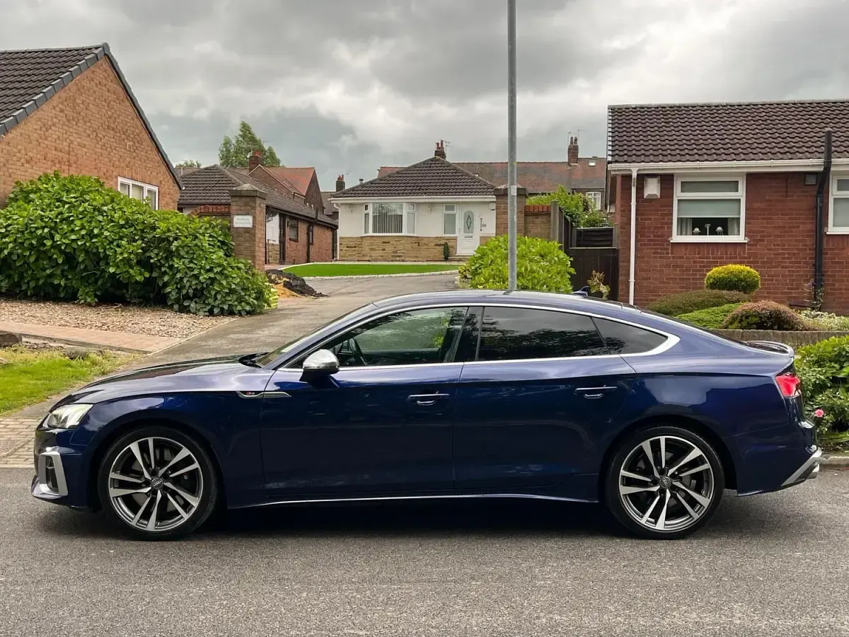 Used Audi S5 Sportback Comfort 2020 Blue Hatchback