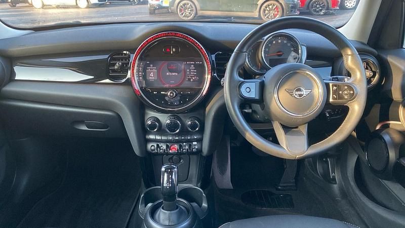 Used Mini Cooper Classic 134 HP (98 kW) 2022 Blue Hatchback