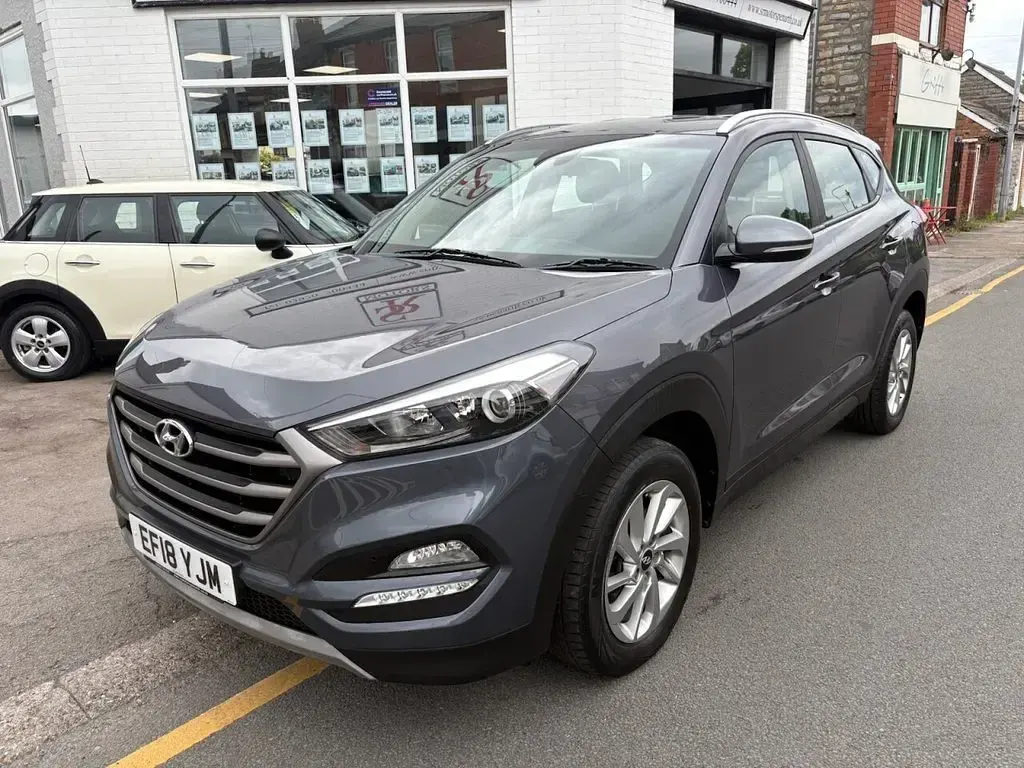 Used Hyundai Tucson SE 177 HP (130 kW) 2018 Grey SUV