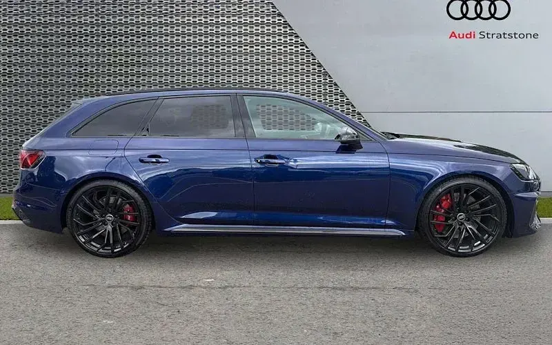 Used Audi RS4 450 HP (330 kW) 2023 Blue Estate
