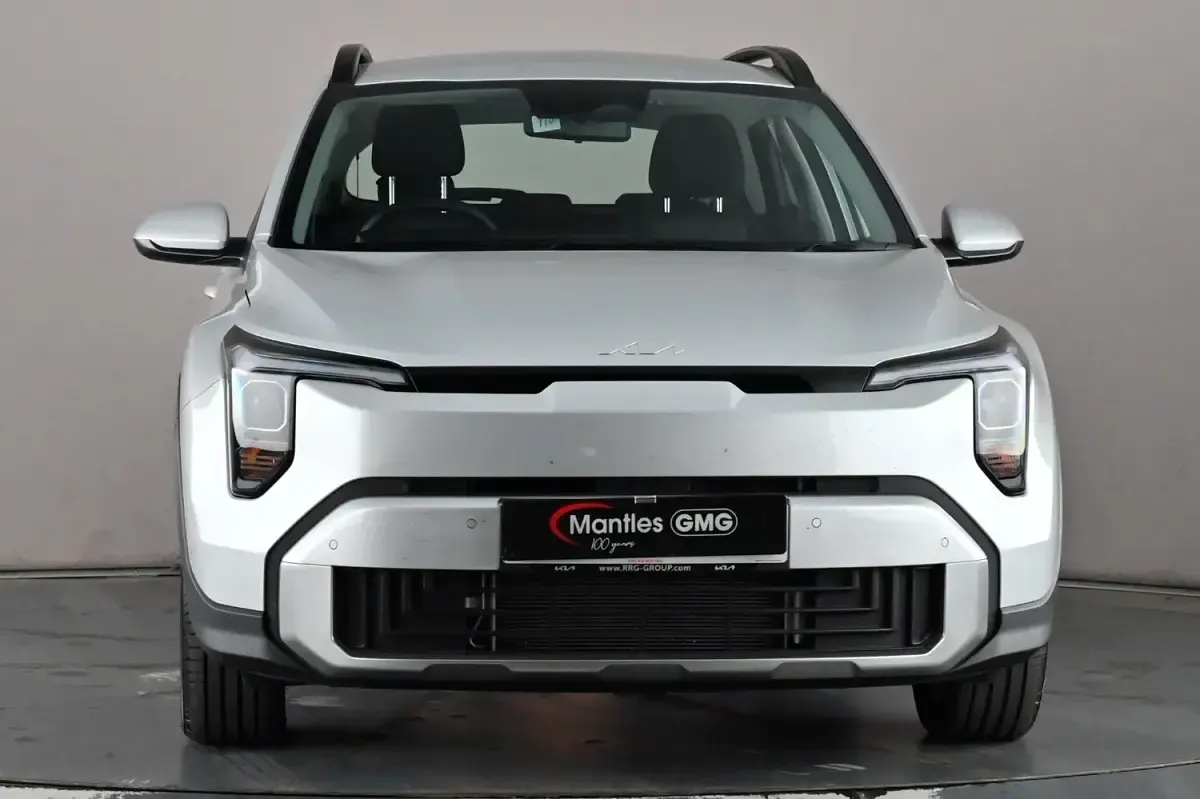 New Kia Stonic 100 HP (73 kW) 2026 Silver SUV