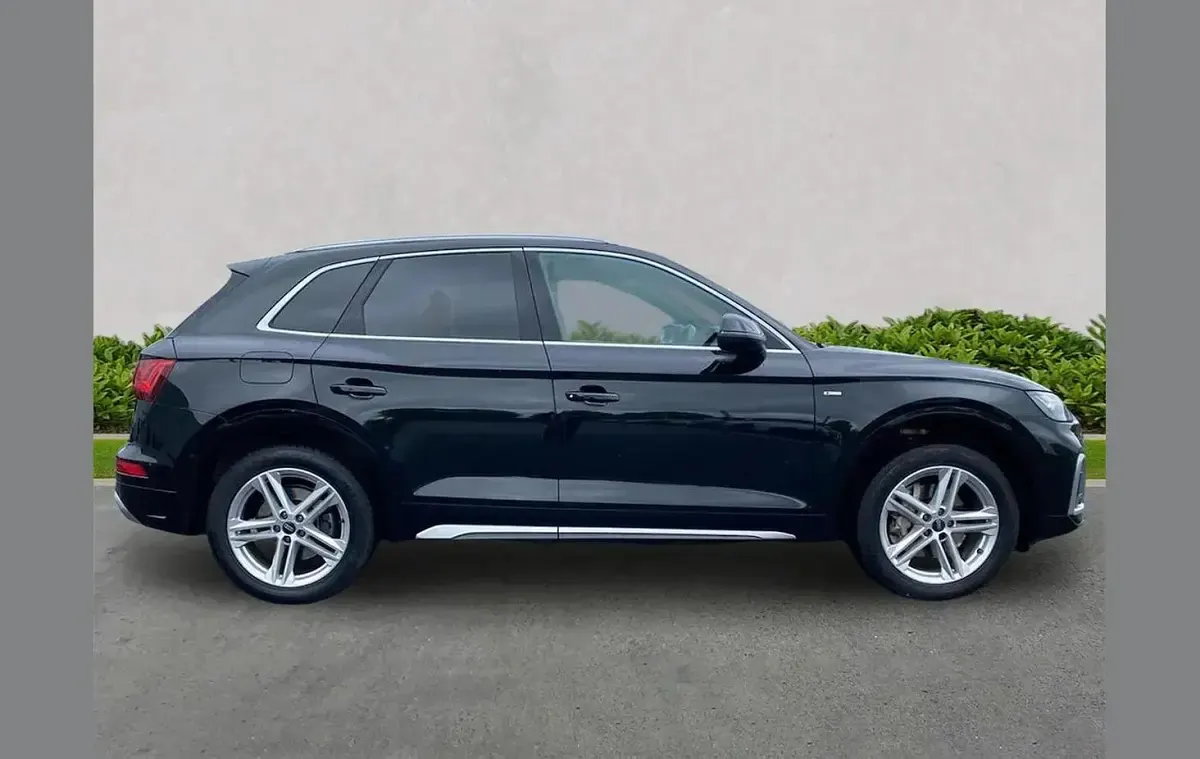Used Audi Q5 S-Line 204 HP (150 kW) 2023 Black SUV
