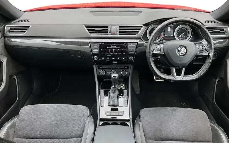 Used Skoda Superb SportLine 190 HP (139 kW) 2017 Red Estate