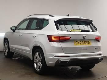 Begagnad Seat Ateca 4Drive 190 HK (139 kW) 2023 Vit SUV