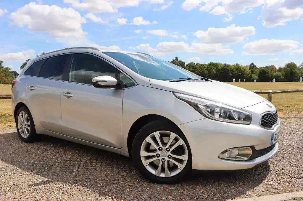 Used Kia Ceed 2014 Silver Hatchback