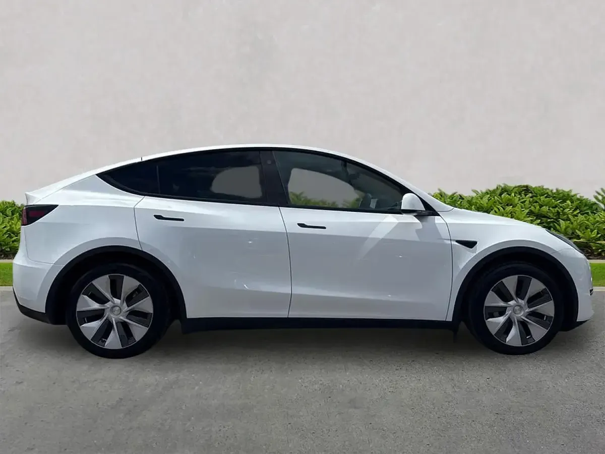 Used Tesla Model Y RWD 254 kW (346 HP) 2023 White SUV