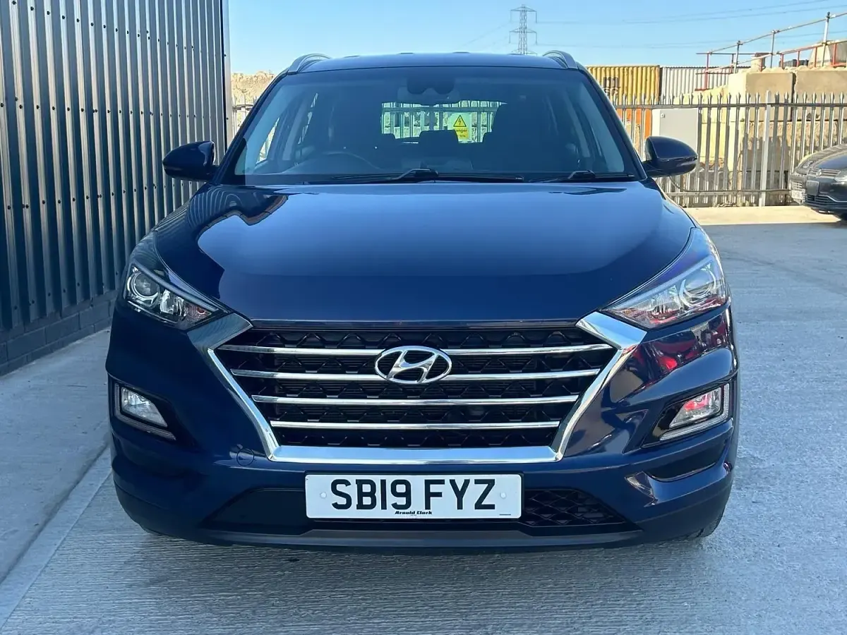 Used Hyundai Tucson SE 132 HP (97 kW) 2019 Blue SUV