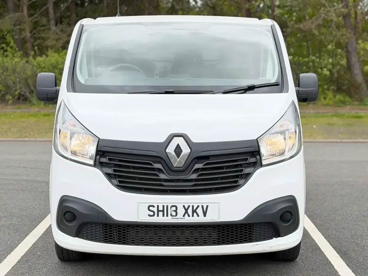 Usado Renault Trafic Business 2018 Blanco Monovolumen