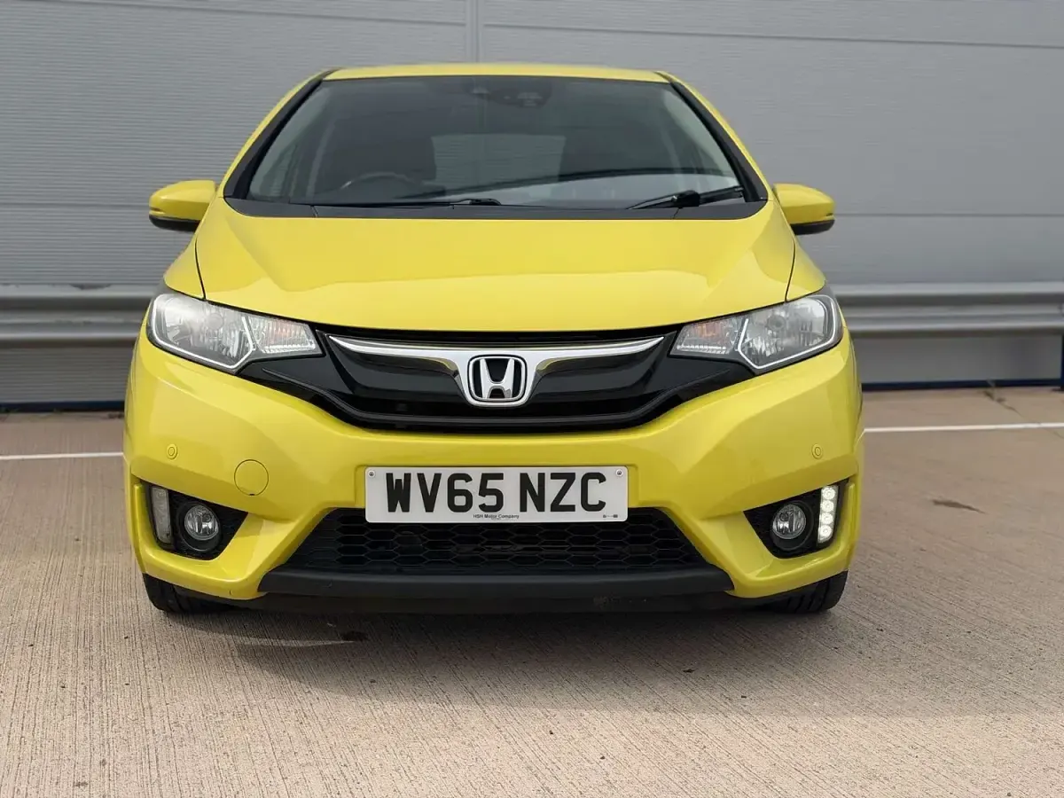 Used Honda Jazz EX 102 HP (75 kW) 2015 Yellow Hatchback