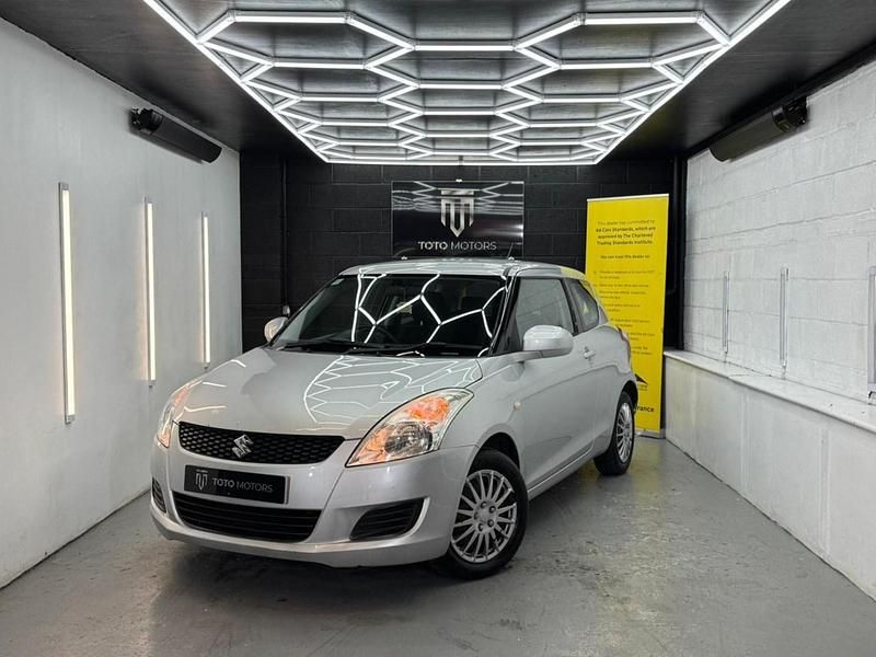 Used Suzuki Swift 94 HP (69 kW) 2013 Silver Hatchback