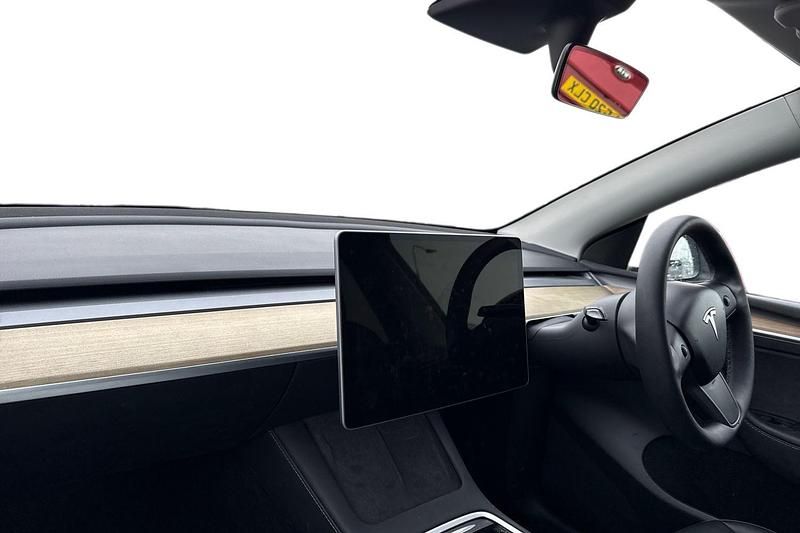 Used Tesla Model Y Long Range AWD 85 kW (116 HP) 2023 White SUV