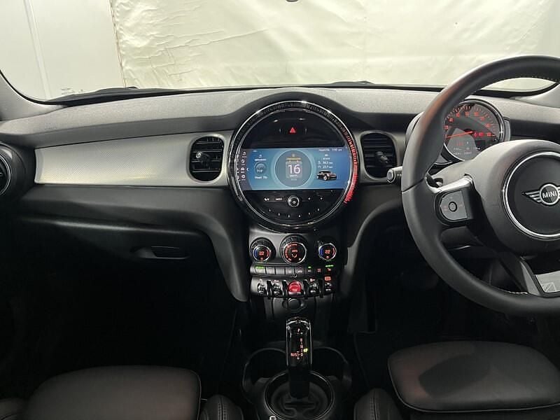 Used Mini Cooper Exclusive 134 HP (98 kW) 2022 Green Hatchback