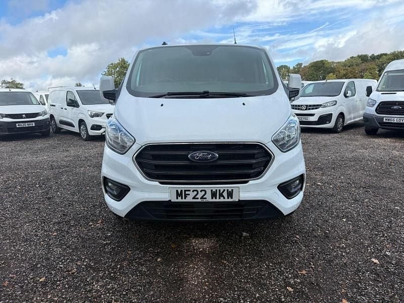 Used Ford Transit Custom Limited 130 HP (95 kW) 2022 White Van