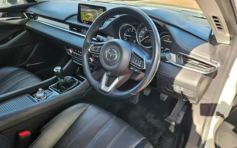 Used Mazda 6 Inclusive 150 HP (110 kW) 2018 White Sedan