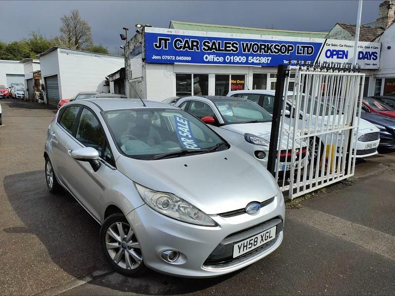 Used Ford Fiesta Zetec 2008 Silver Hatchback