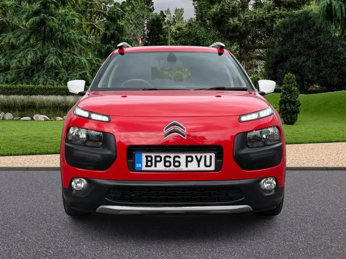 Used Citroën C4 Cactus Rip Curl 108 HP (79 kW) 2016 Red Hatchback