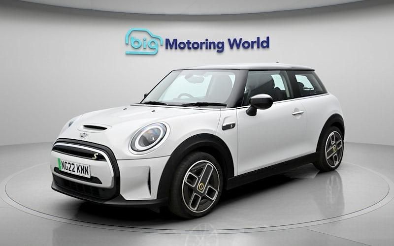 Used Mini Cooper Level 1 135 kW (184 HP) 2023 Hatchback