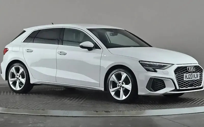 Second-hand Audi A3 Sportback S-Line 150 CP (110 kW) 2024 Hatchback