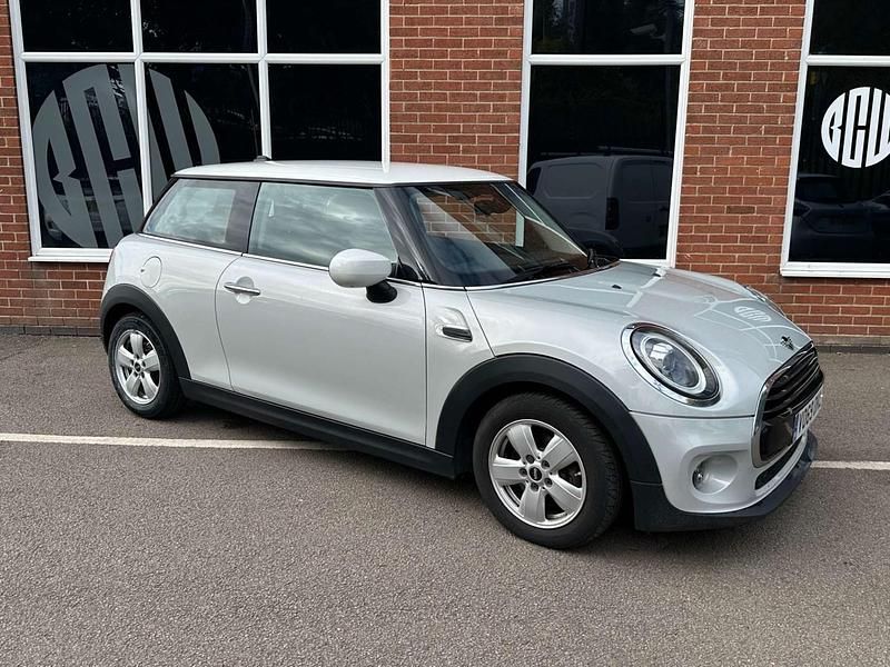 Silver Used 2019 Mini Cooper Classic Hatchback | £6,500 (Super price) - Image 1/4