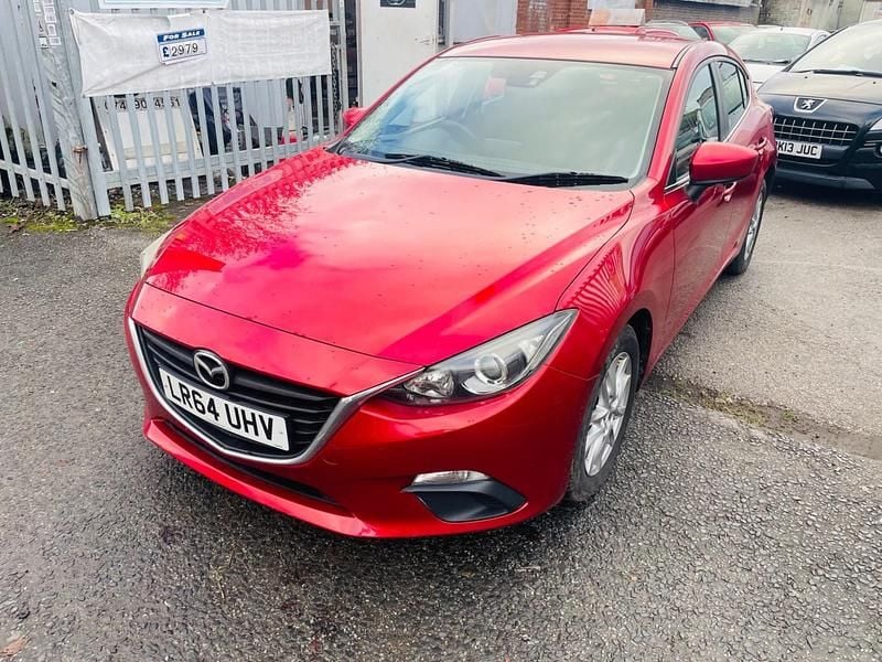Used Mazda 3 150 HP (110 kW) 2014 Red Hatchback