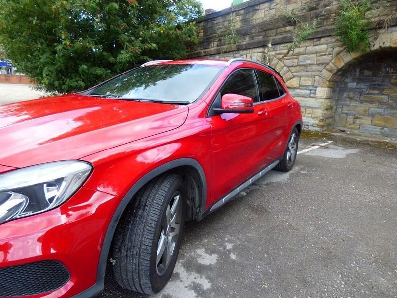 Used Mercedes GLA200 AMG line 136 HP (100 kW) 2015 Red SUV