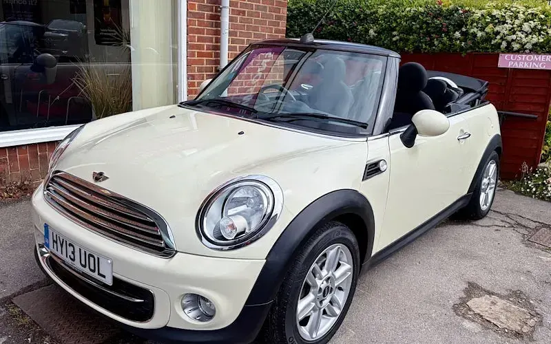 Usado Mini Cooper Cabriolet 122 HP (89 kW) 2015 Cabrios