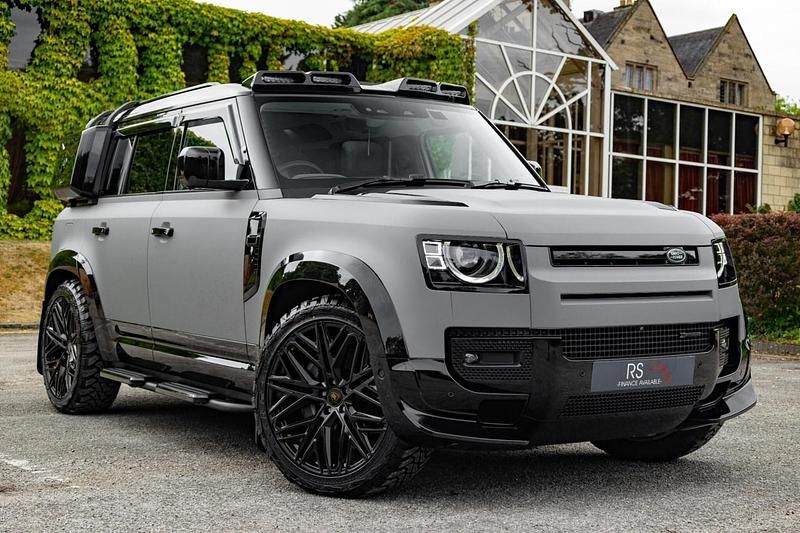 Usado Land Rover Defender SE Dynamic 2024 Cinzento SUV