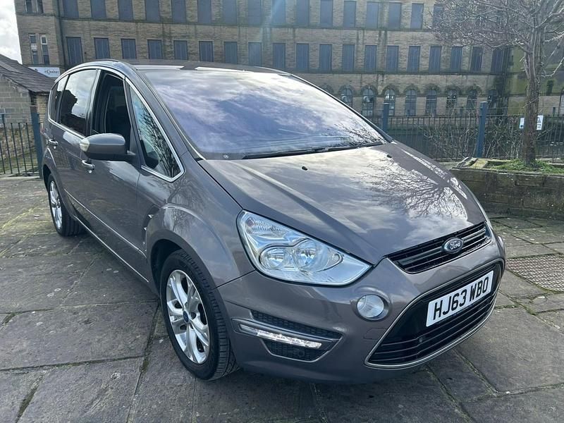 Used Ford S-MAX Titanium 2013 Brown MPV