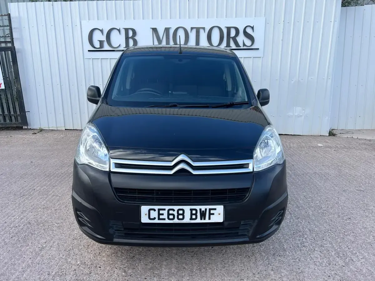 Used Citroën Berlingo 75 HP (55 kW) 2018 Black MPV